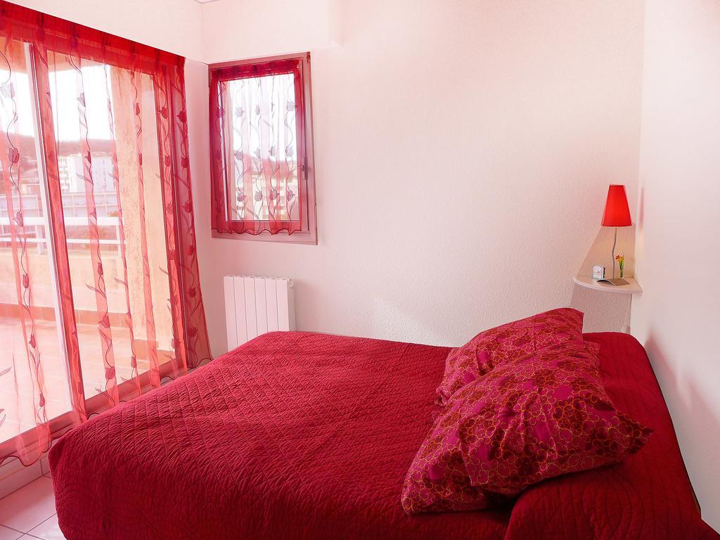 Apartment Sainte Maxime Les Plages-1 By Interhome Room photo